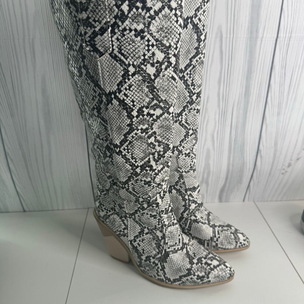 White Snakeskin Faux Leather Tall Heeled Boots Unbranded Size 40 (9)
